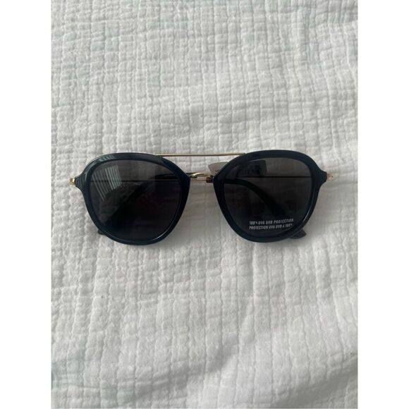Aerie Sunglasses NEW NWT - Picture 1 of 3